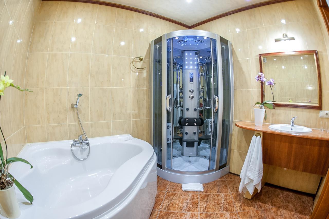 Hotel Imperium Piekary Śląskie エクステリア 写真